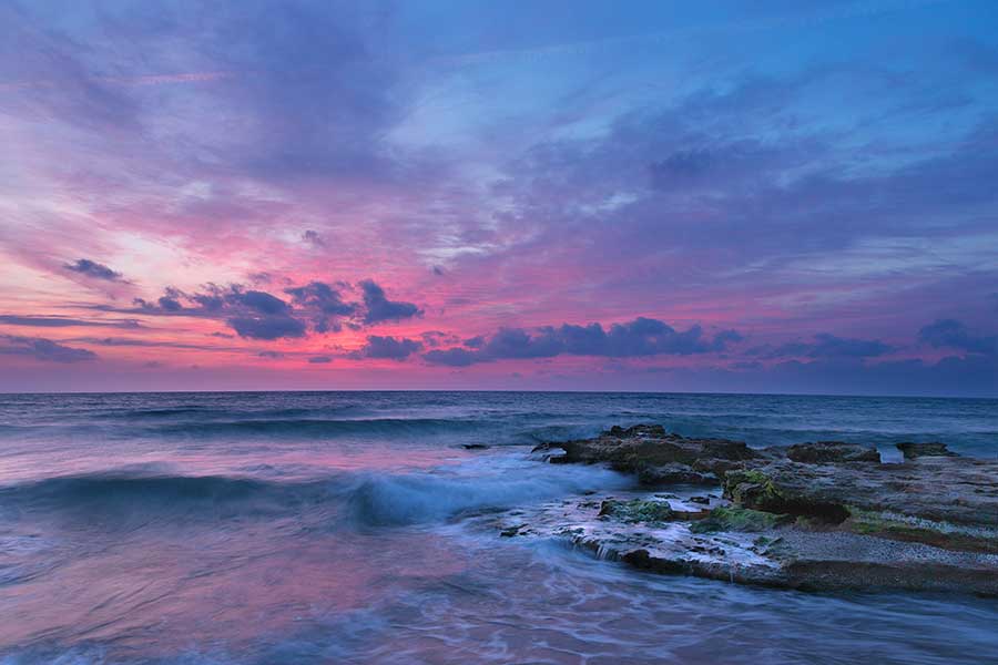 Solstice Meditation 2025 – Sun Stands Still – by Manda Scott