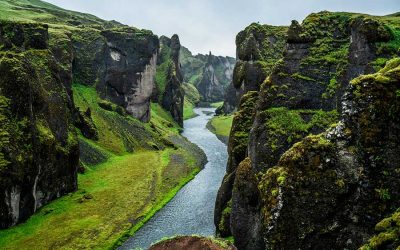 Crossing the Uncanny Chasm from where we are to where we need to be – Thoughts from the Edge #6 with Manda Scott